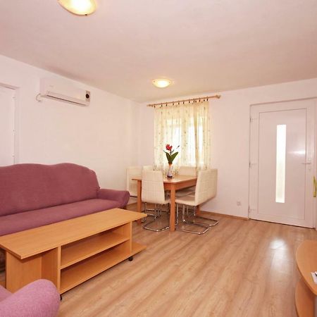 Apartmani Bradaric プーラ エクステリア 写真