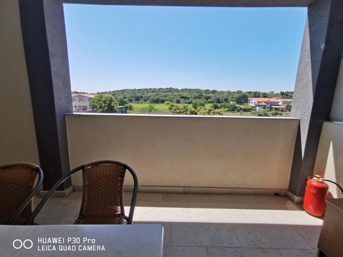 Apartmani Bradaric プーラ エクステリア 写真