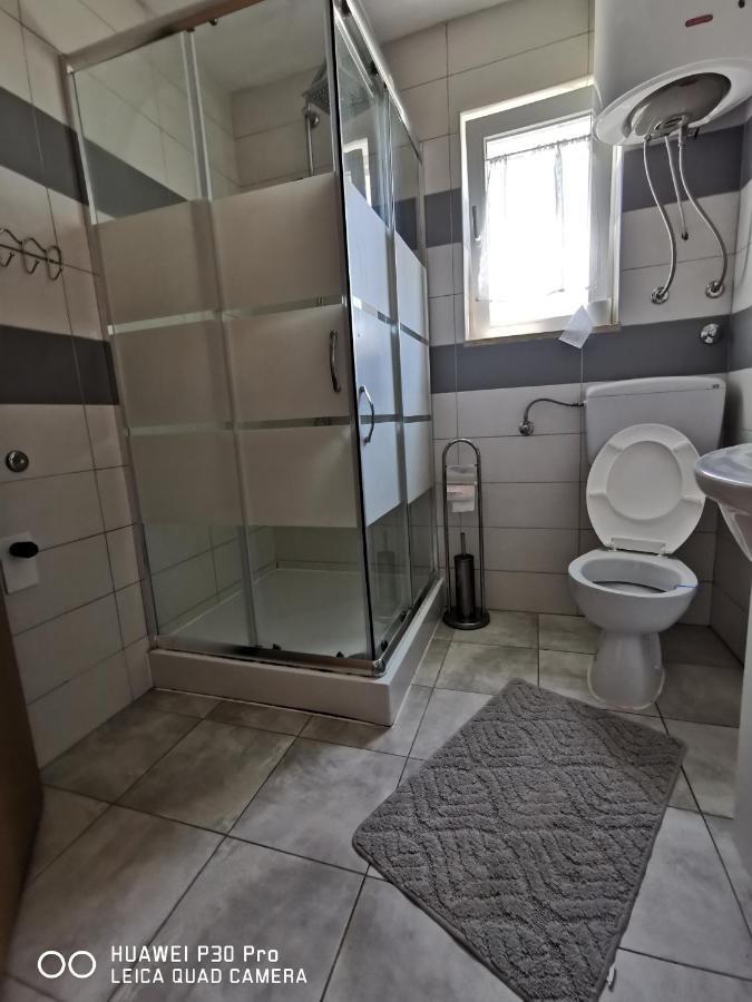 Apartmani Bradaric プーラ エクステリア 写真