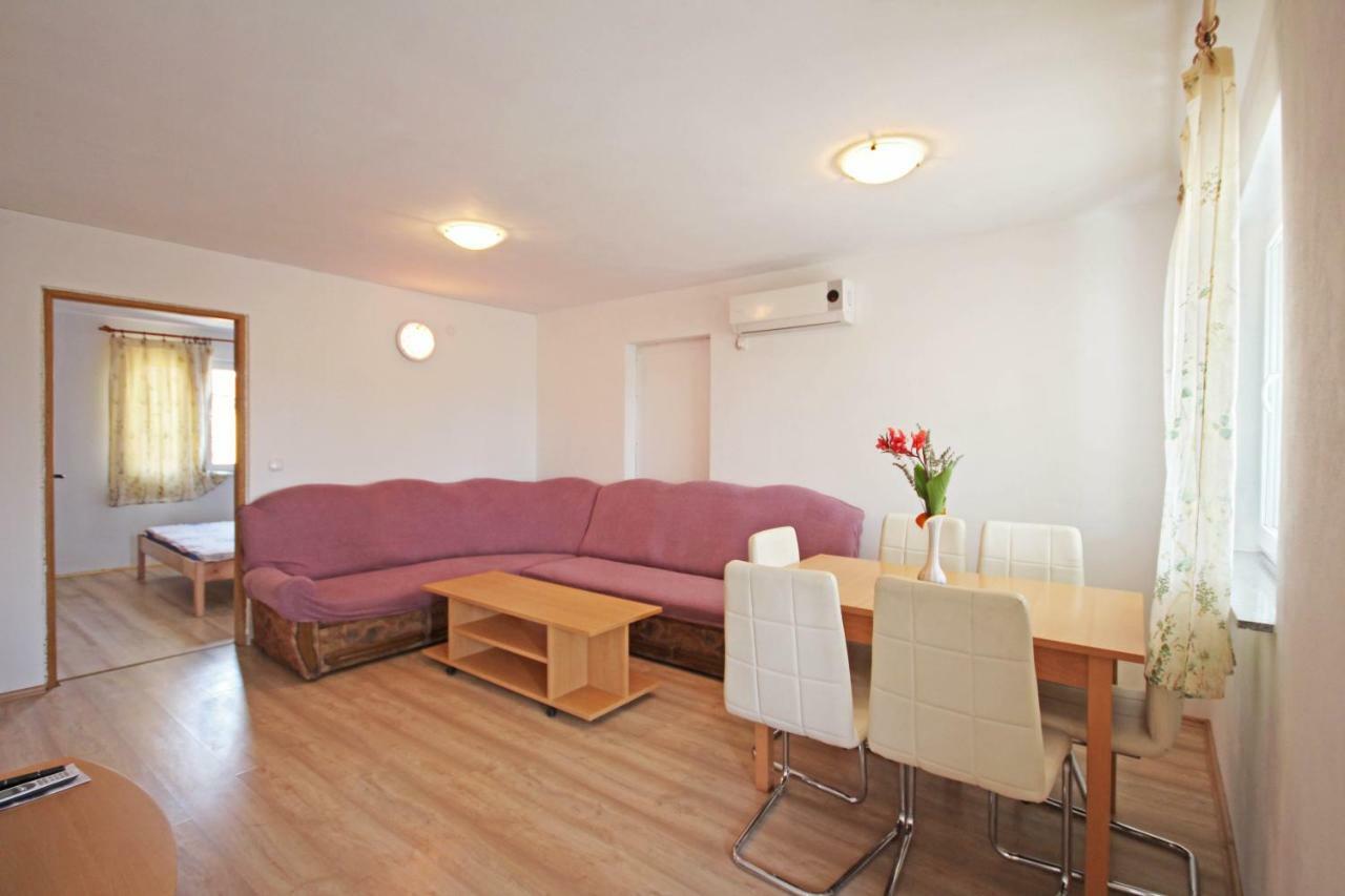 Apartmani Bradaric プーラ エクステリア 写真
